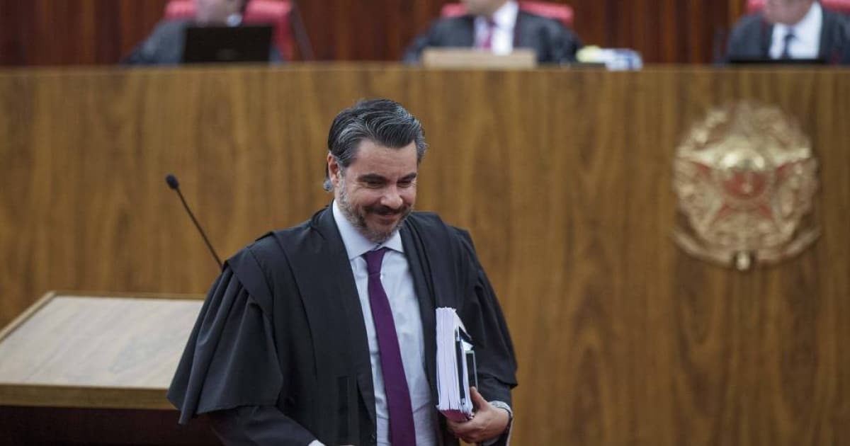 Ex-advogado de Dilma e Haddad é cotado para vaga no STJ