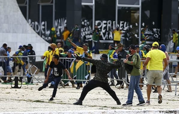 Moraes concede liberdade provisória a mais de 130 denunciados pelos atos golpistas de 8 de janeiro