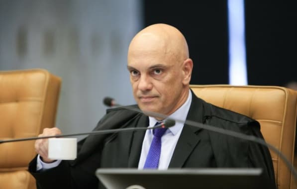 Alexandre de Moraes intima Anderson Torres a explicar senhas inválidas entregues à PF