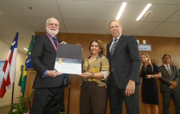 Presidente do TJ-BA recebe Medalha do Mérito em Educação Judicial Mário Albiani