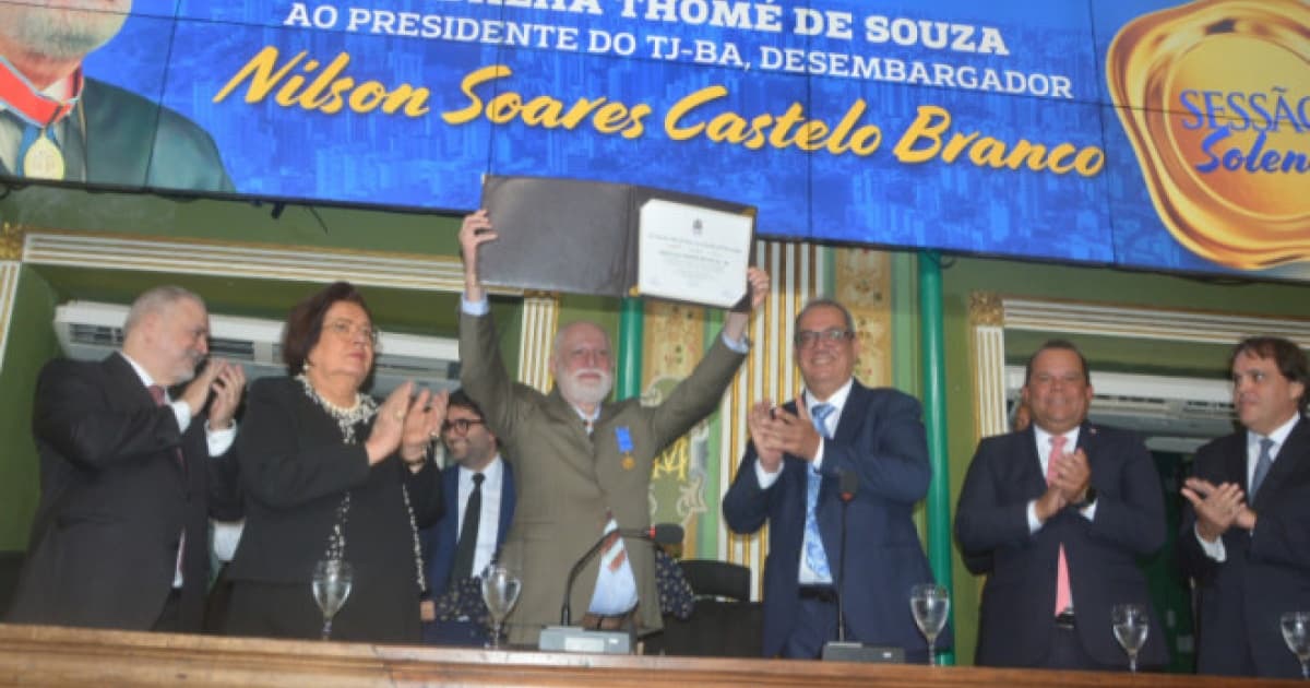 Desembargador Nilson Soares Castelo Branco recebe Medalha Thomé de Souza na Câmara de Salvador