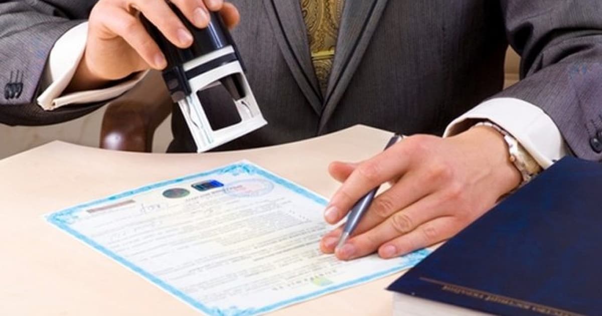 Titular de cartório de registro de imóveis é afastado após registros de usucapião em seu nome e transferência de imóvel para esposa 