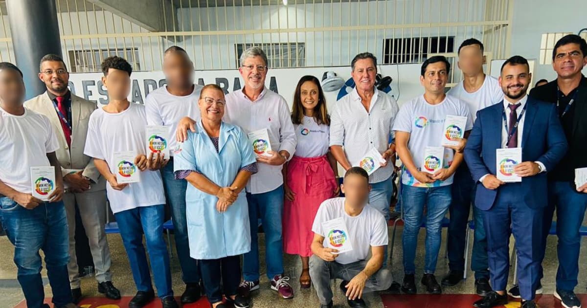 Virando a Página: Corregedoria Geral lança livro escrito por internos do Conjunto Penal de Salvador e Lauro de Freitas