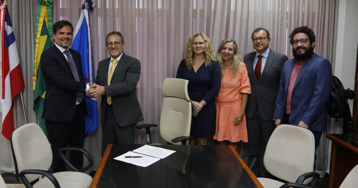 TRT-BA e AGU firmam termo de cooperação para sistemas PJe e Sapiens trabalharem em parceria