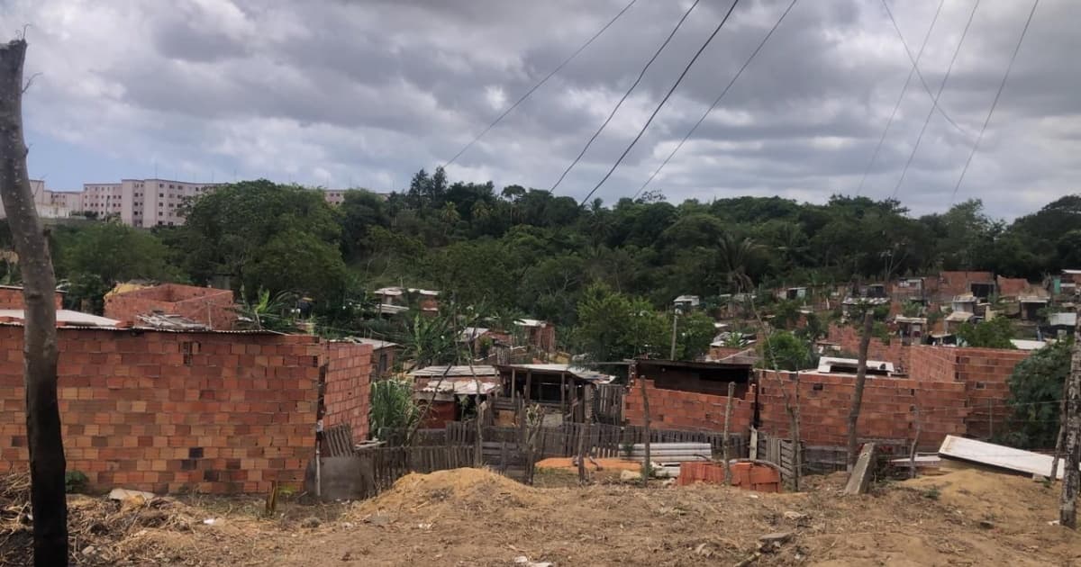 Justiça suspende provisoriamente reintegração de posse que desabrigaria 350 famílias em Lauro de Freitas