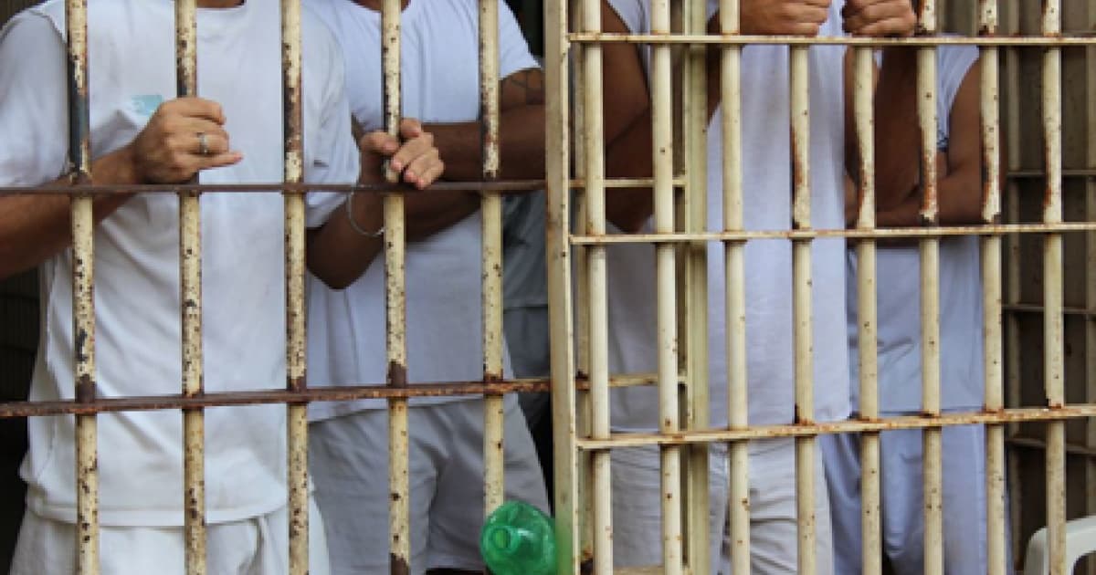 Associação de advogados vai ao STF questionar lei que proíbe “saidinha” de presos