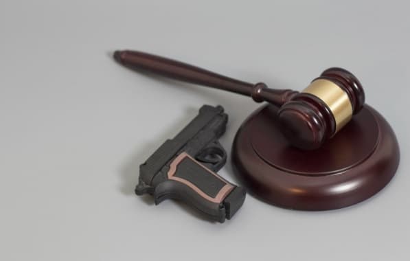 OAB-BA não tem posição fechada sobre posse de arma para advogados e presidente fala em luta pelo desarmamento