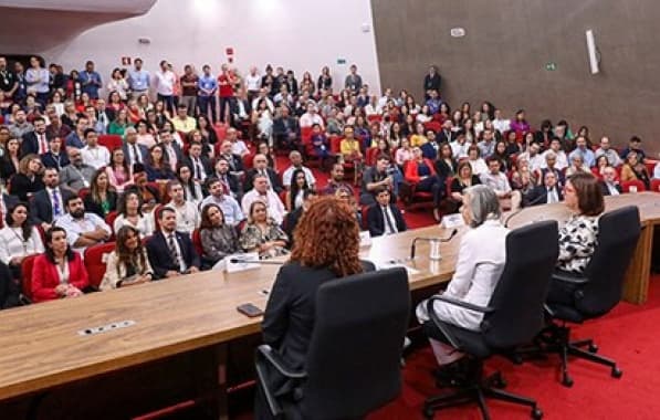 Cármen Lúcia fala em “família eleitoral” e diz confiar nos servidores para realização das eleições 2024