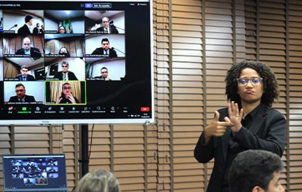 Sessões de julgamento do TRE-BA passam a contar com intérprete de Libras