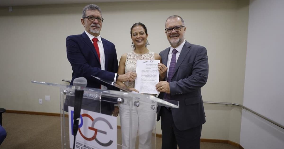 Assinatura de acordo entre PGE-BA e Consórcio Nordeste