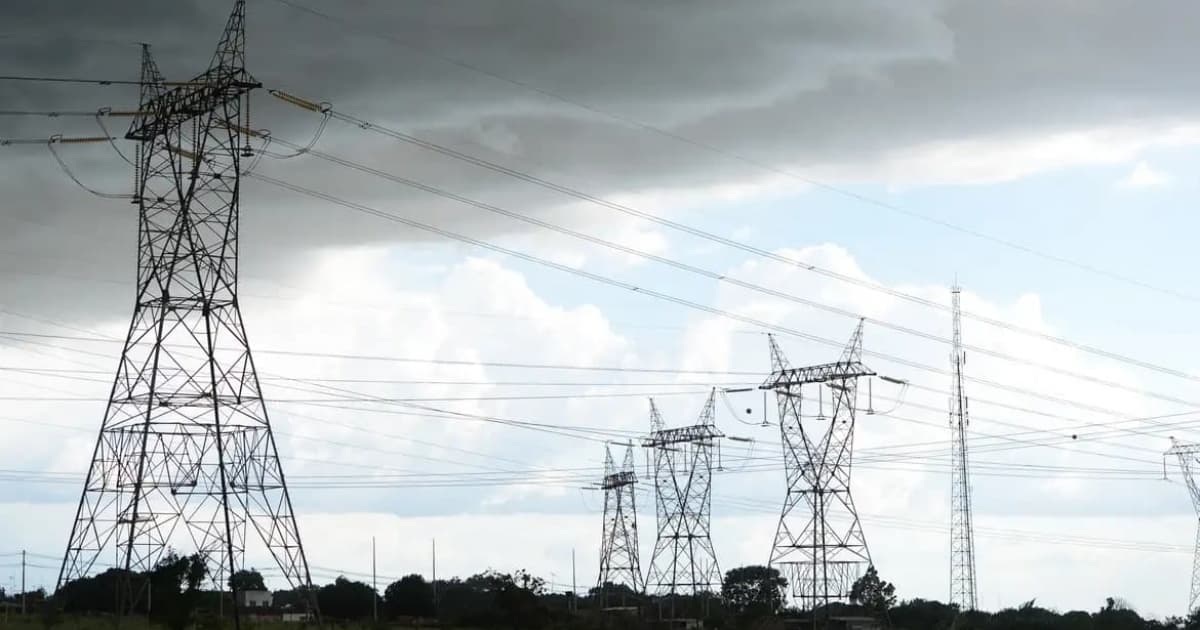 linhas de transmissão de energia elétrica