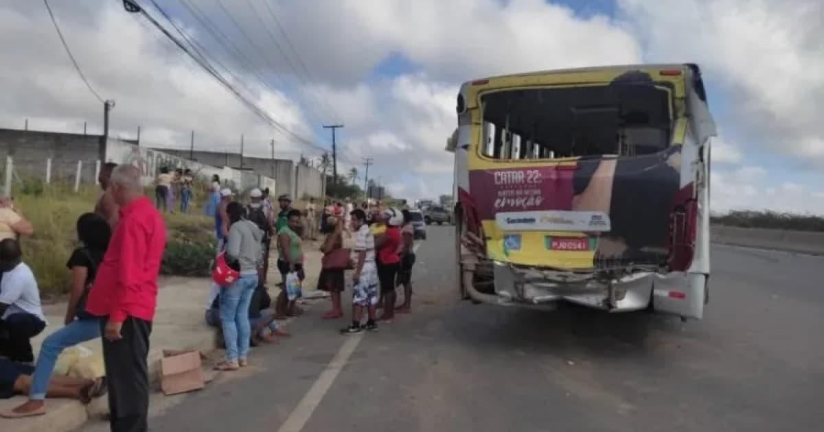 Feira de Santana: Colisão entre ônibus deixa pelo menos 15 pessoas feridas