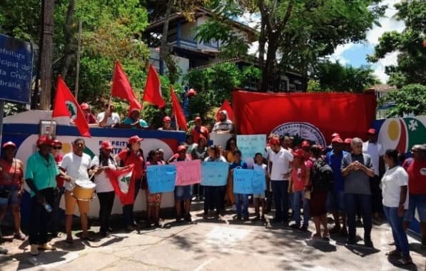 Cabrália: MST segue em ocupação na prefeitura após decisão de reintegração de posse