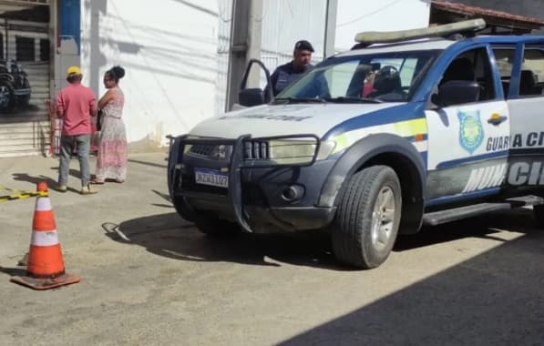 Homem é morto com golpes de faca após briga em frente a mercado de Camacan