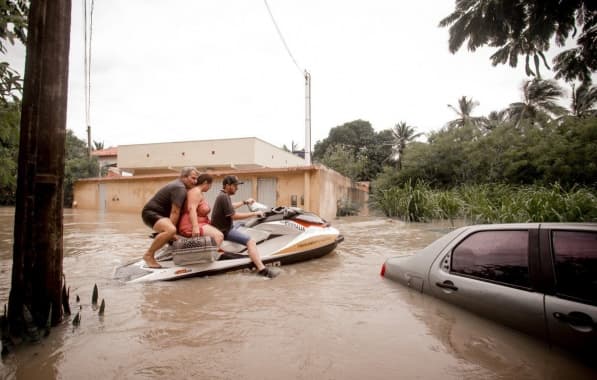 Estado envia kits de ajuda para cidades afetadas por chuvas no Sul baiano