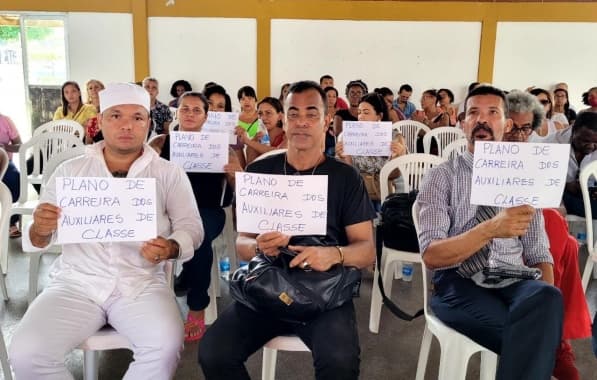 Professores da rede municipal de Lauro de Freitas decretam greve e cobram piso da categoria