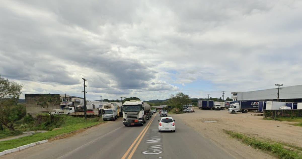 Motociclista morre após acidente envolvendo caminhão em rodovia no sul da Bahia