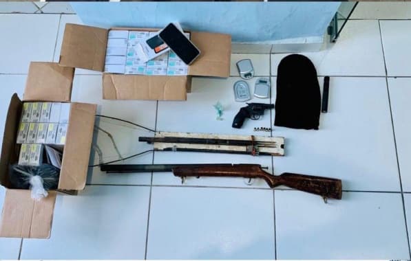 Acusado de roubo morre em ação da “Caatinga” que apreendeu 43 celulares, armas e droga
