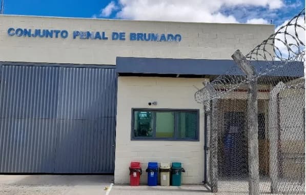 Polícia intercepta drogas e celulares arremessados no Presídio de Brumado 