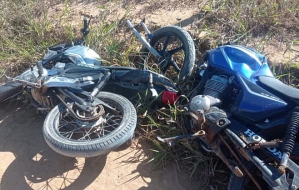 Dois motociclistas ficam feridos em colisão em estrada vicinal na Bahia