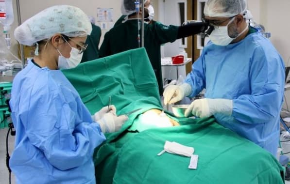 HEC realiza procedimento cirúrgico inovador em caso raro de má formação em criança de 4 anos