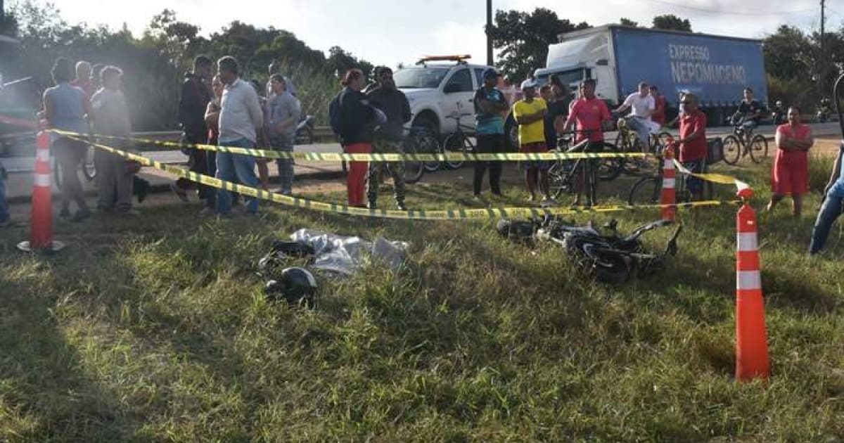 Batida entre moto e bicicleta mata duas pessoas no litoral sul da Bahia