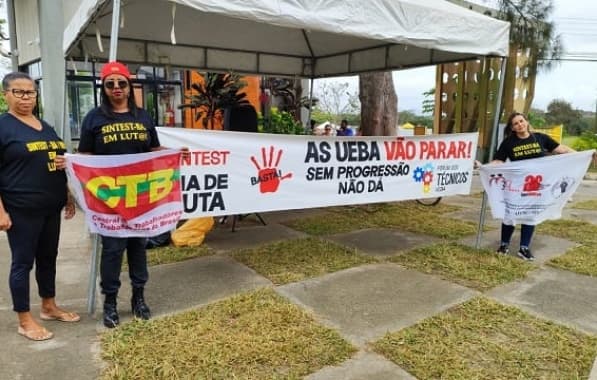 Técnicos da Uefs protestam e cobram agilidade em progressão de carreira