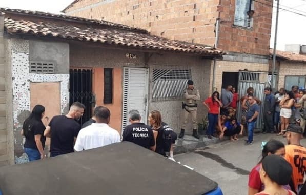 Jovem de 17 anos é alvejado por 30 tiros dentro de casa em Feira de Santana