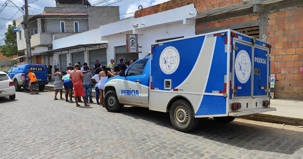 Jovem de 15 anos é assassinada a tiros em Feira de Santana