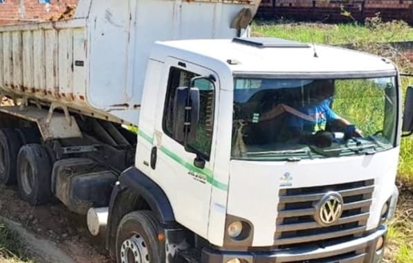 Caminhão de prefeitura baiana é furtado em estacionamento
