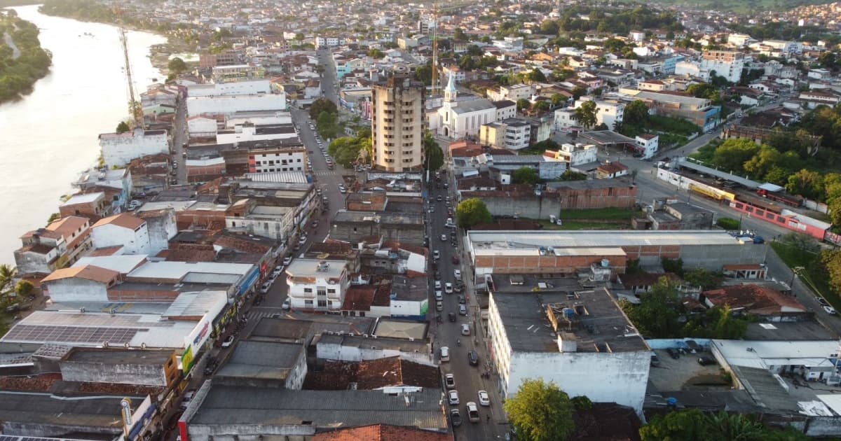 Comércio de Ipiaú se une em pausa de 30 minutos em homenagem ao médico assassinado no Rio de Janeiro 