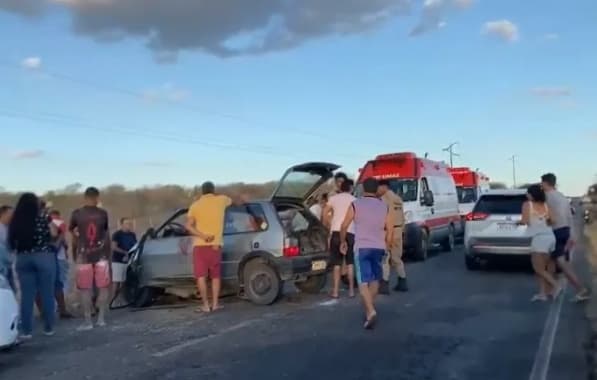 Mulher morre após batida entre carro e caminhonete perto de Coité