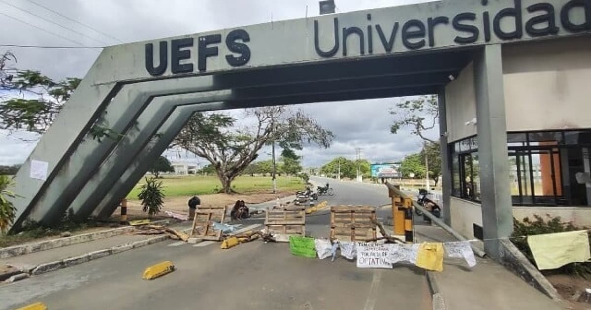 Uefs: Alunos em greve criticam falta de diálogo e governo minimiza reivindicações