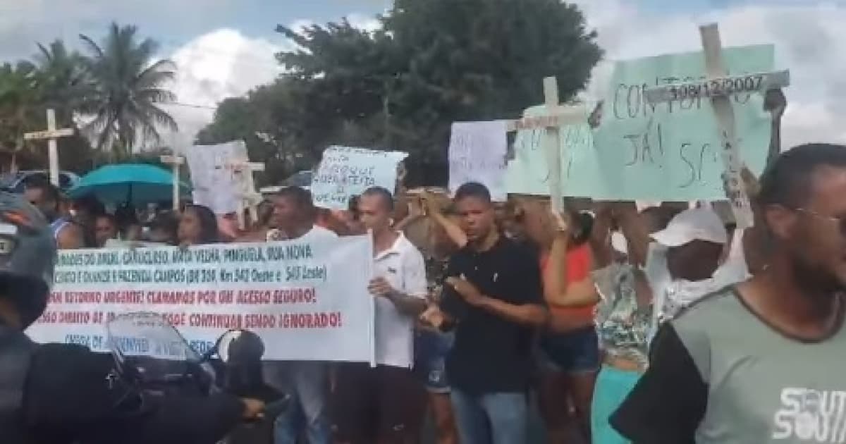 Protesto na BR-324 é encerrado após quase 3h; grupo cobra instalação de retorno