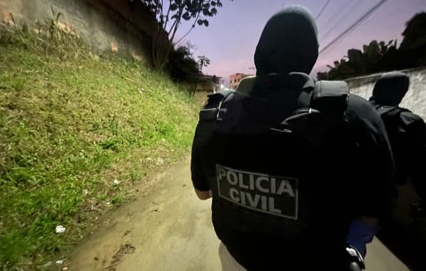 PM cumpre seis prisões em flagrante sob investigação de homicídio em Firmino Alves