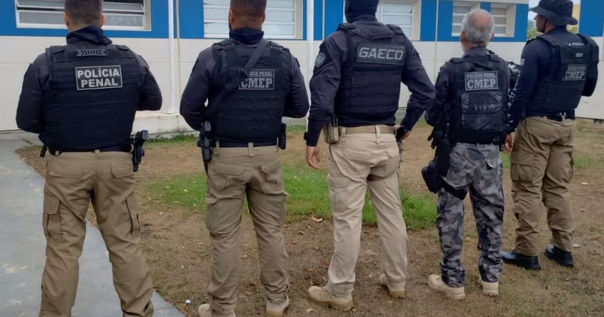 Agente de presídio de segurança máxima na Bahia é preso em operação; suspeito facilitava entrada de celulares 