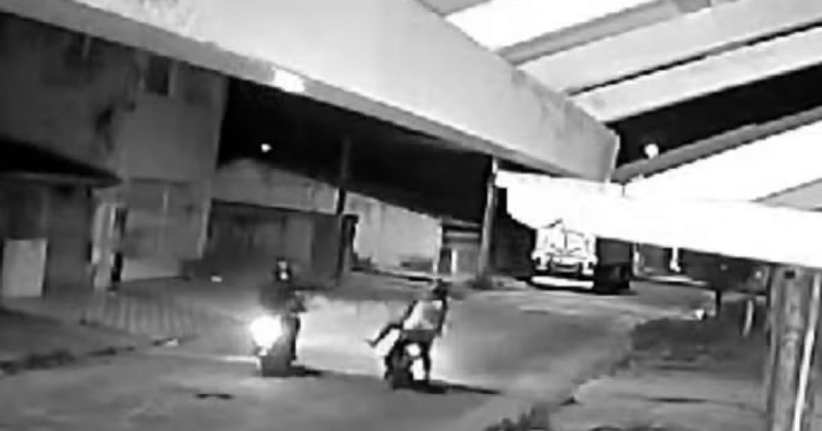 Mulher é morta a tiros enquanto pilotava motocicleta no interior da Bahia
