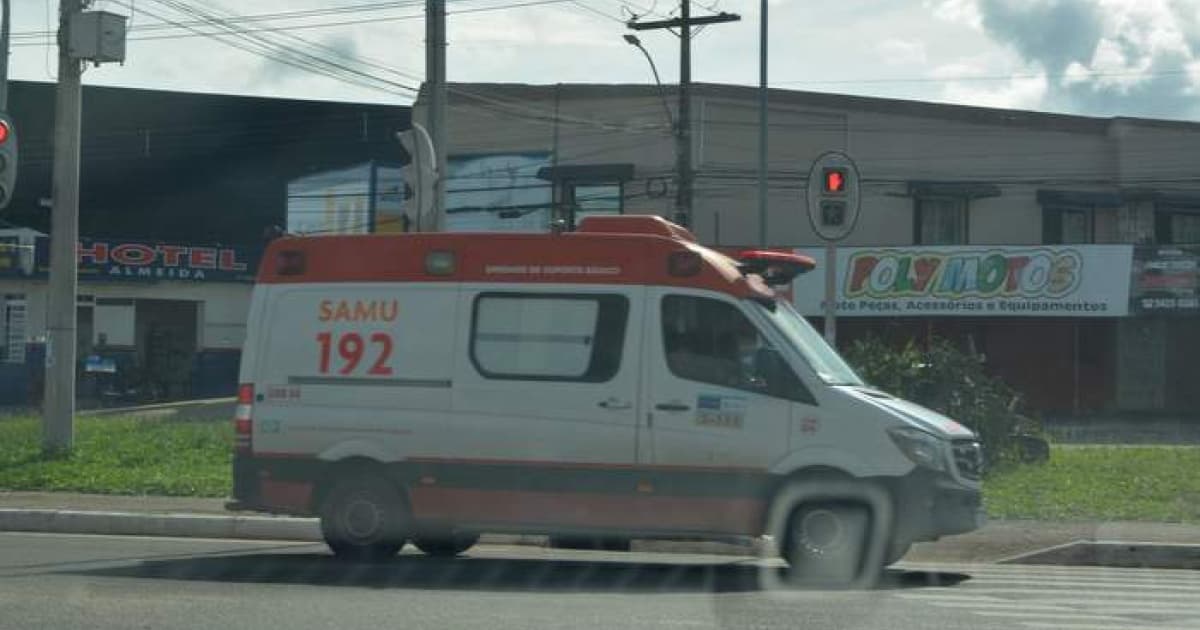 Homem atropela duas pessoas após discussão de trânsito no Sudoeste da Bahia