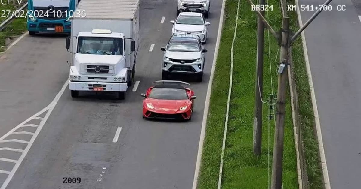 Lamborghini é interceptada pela PRF por não pagamento de pedágio; condutor não possuia CNH