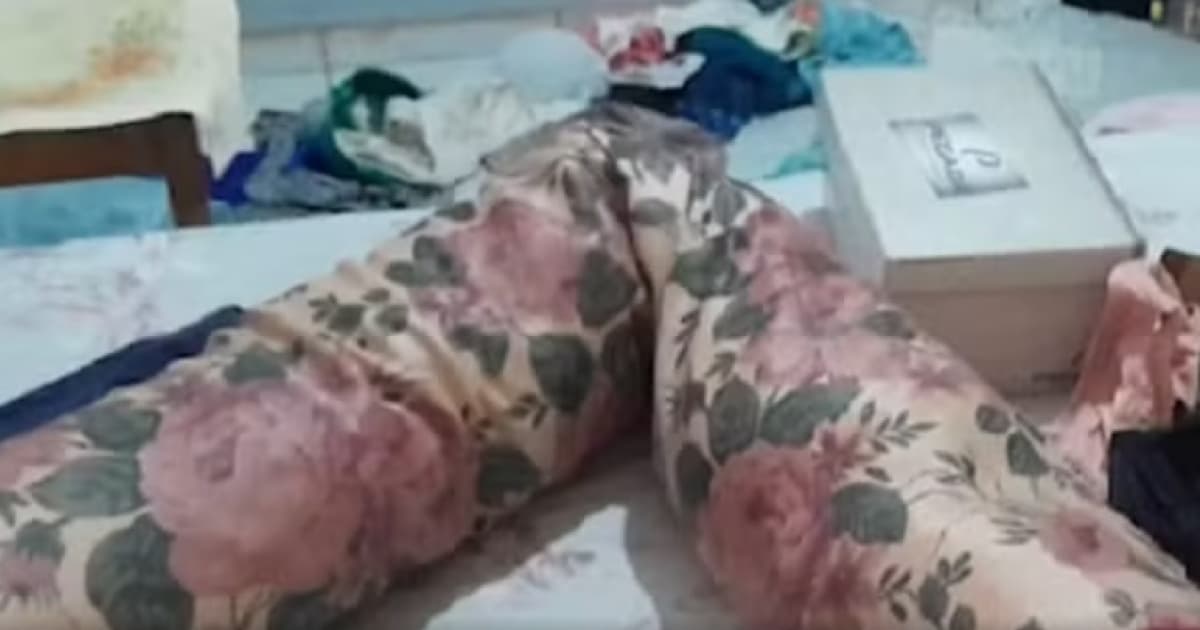 Mulher é achada morta dentro de casa com marcas de estrangulamento no Extremo Sul baiano