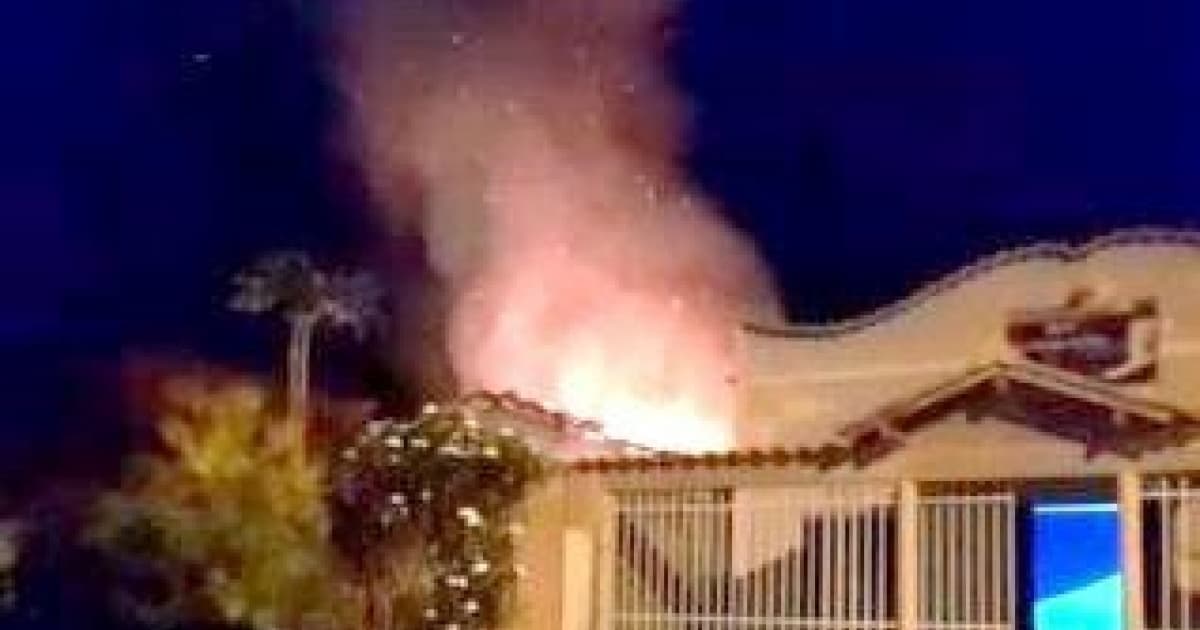 Homem ateia fogo na própria casa após esposa solicitar medida protetiva