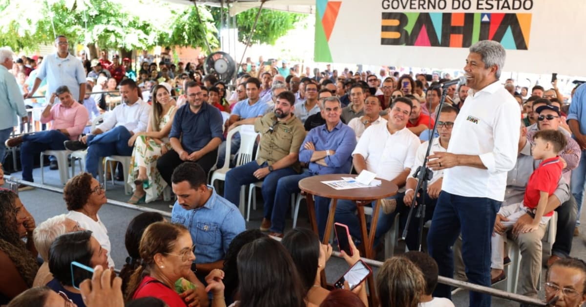 Governo entrega obras de pavimentação em Boquira; Centro de Comercialização de Animais também foi inaugurado 