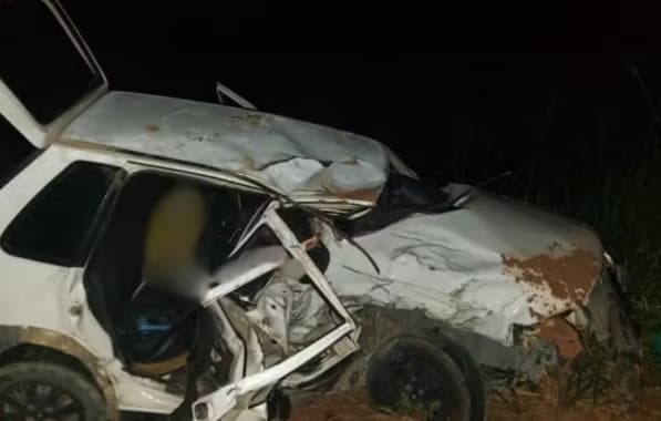 Três pessoas morrem em batida entre carro e caminhonete no Extremo Sul 