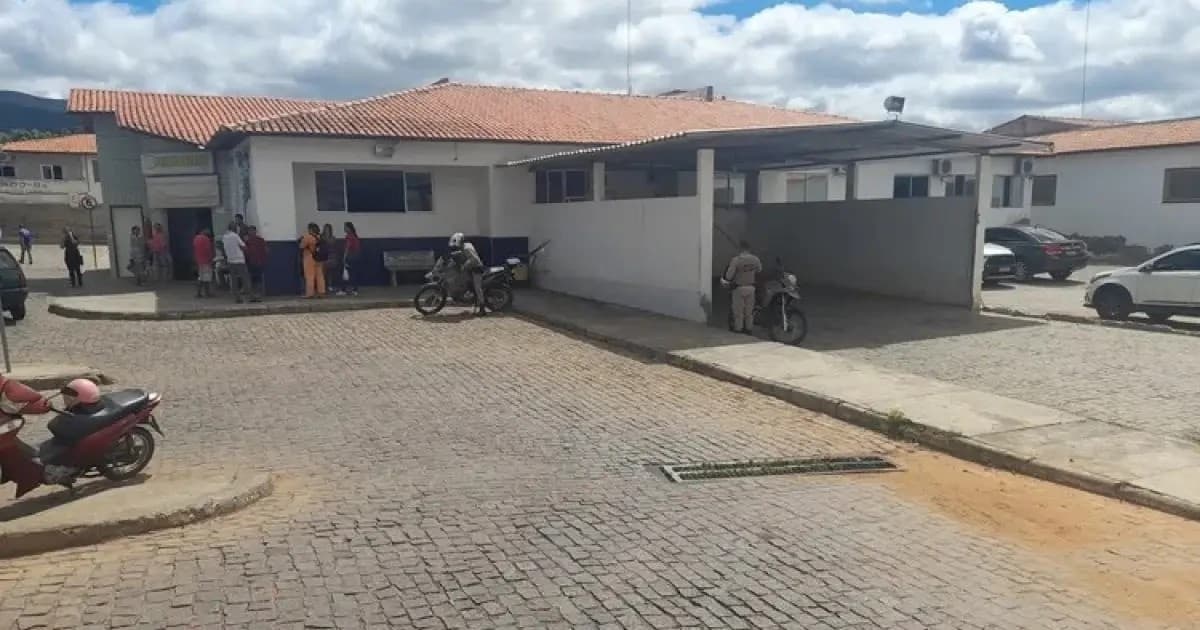 Porteiro de hospital na Bahia é denunciado por facilitar fuga de dupla que matou paciente; vítima fazia raio X