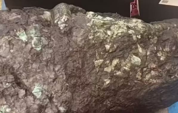 Receita Federal leiloa pedra preciosa encontrada na Bahia com valor mínimo de R$ 115 milhões