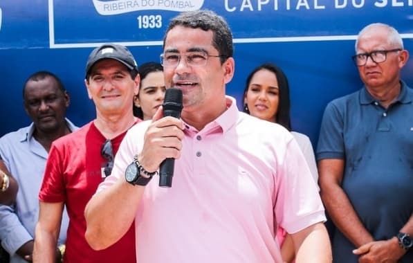 BN/Séculus: Prefeito Eriksson Silva lidera disputa para reeleição em Ribeira do Pombal