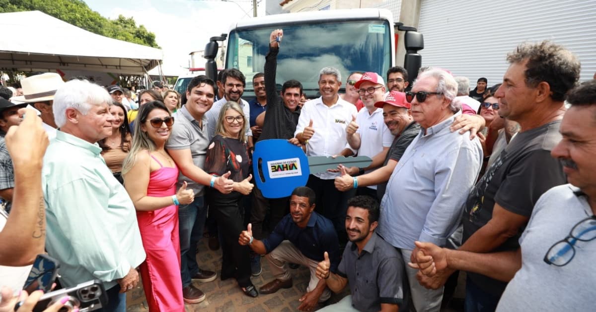 Sede e povoados de Presidente Jânio Quadros recebem investimentos em infraestrutura, saúde e esporte do Governo do Estado