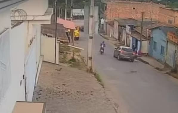 PM é preso acusado de estuprar jovem de 15 anos no Extremo Sul da Bahia; câmera mostra abordagem