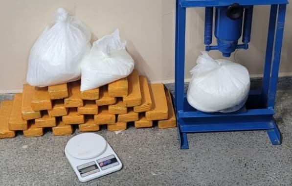 Polícia Militar apreende 25 tabletes de cocaína em Jequié
