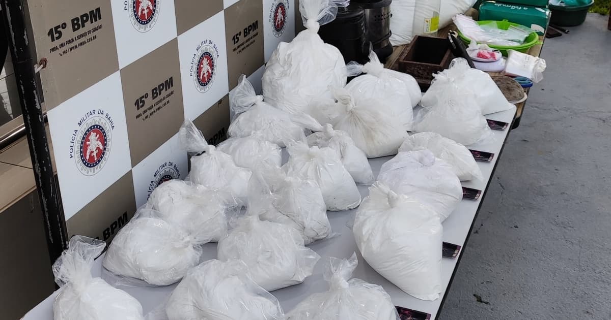 PM apreende 39 Kg de cocaína em casa alugada para refino de drogas no Sul baiano